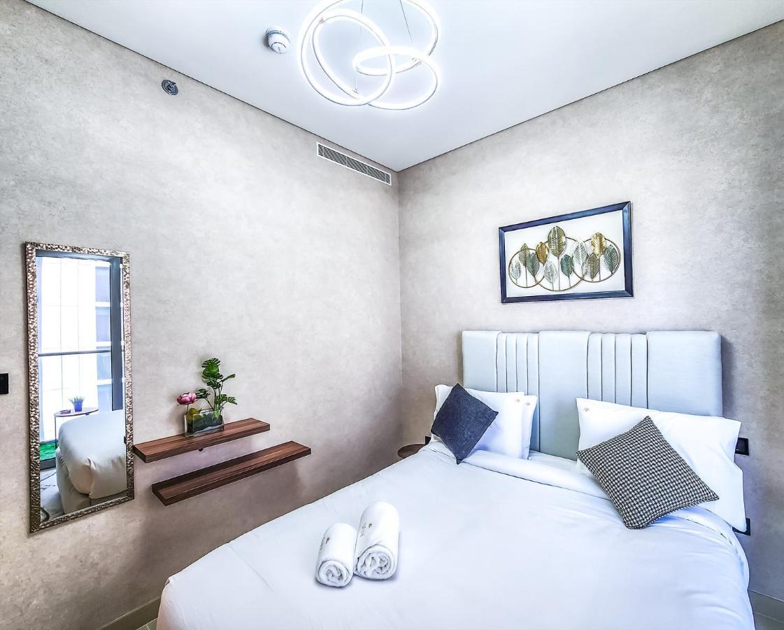 Stay Phenomenal 1 Bedroom Holiday Home Near Burj Khalifa Dubai Exterior photo