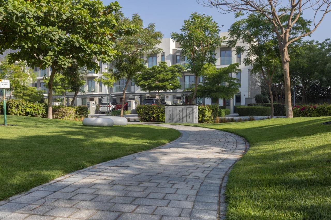 Stay Phenomenal 1 Bedroom Holiday Home Near Burj Khalifa Dubai Exterior photo